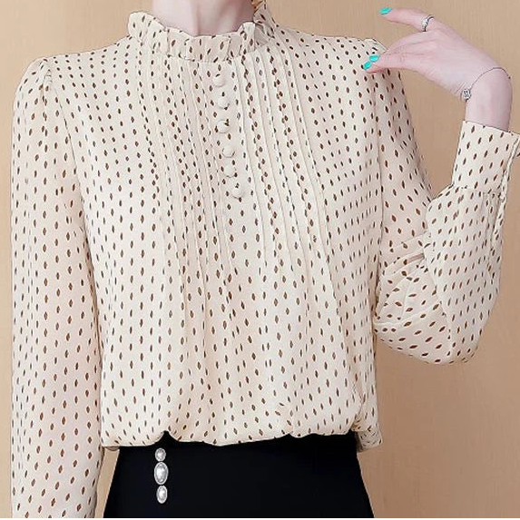 Blusa de Gasa de Plumeti para Mujer | Cuello Alto con Lunares en Relieve