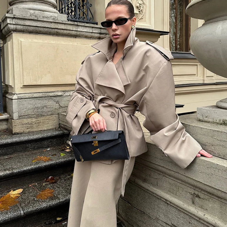 Trench Corto Cruzado para Mujer | Chaquetón de Hombros Anchos con Cordón