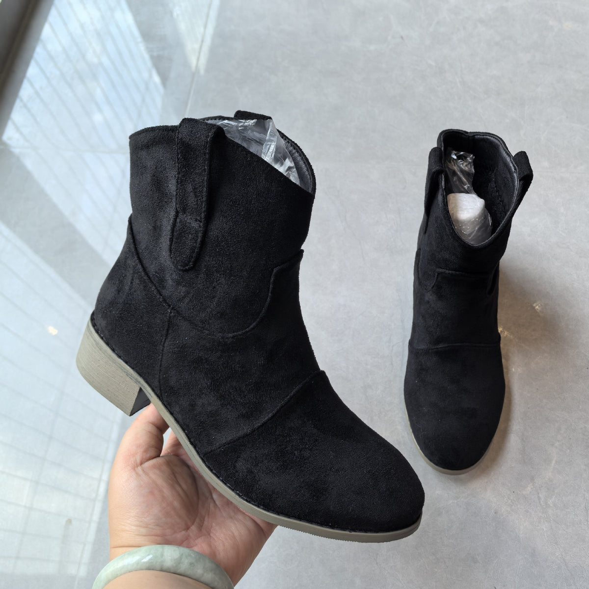 Botines cowboy para mujer, foto real
