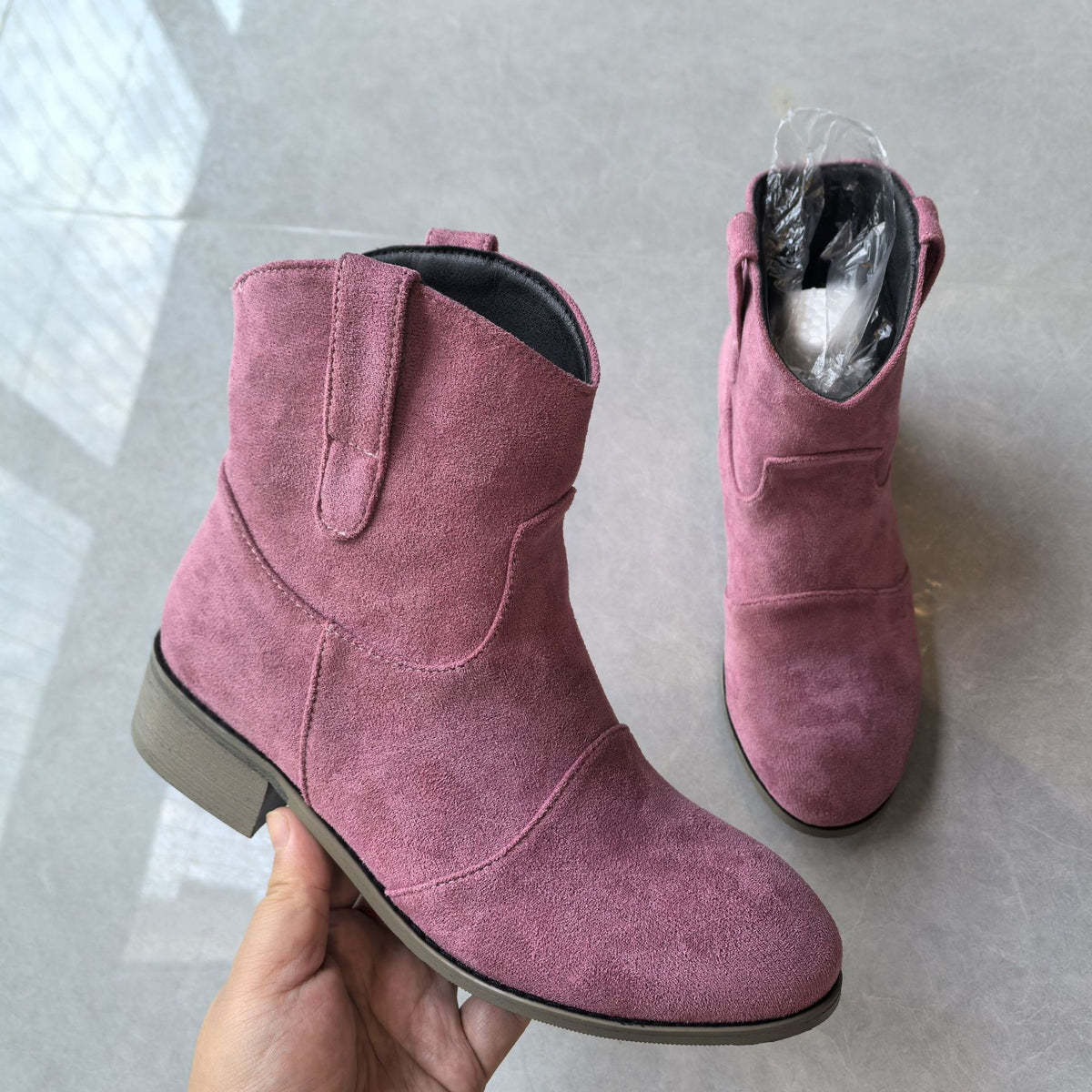 Botines cowboy para mujer, foto real