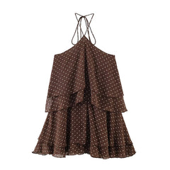 Vestido corto gasa marron lunares espalda descubierta cuello halter foto de estudio mujer