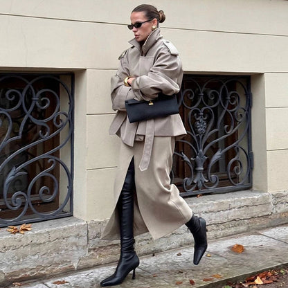 Trench Corto Cruzado para Mujer | Chaquetón de Hombros Anchos con Cordón