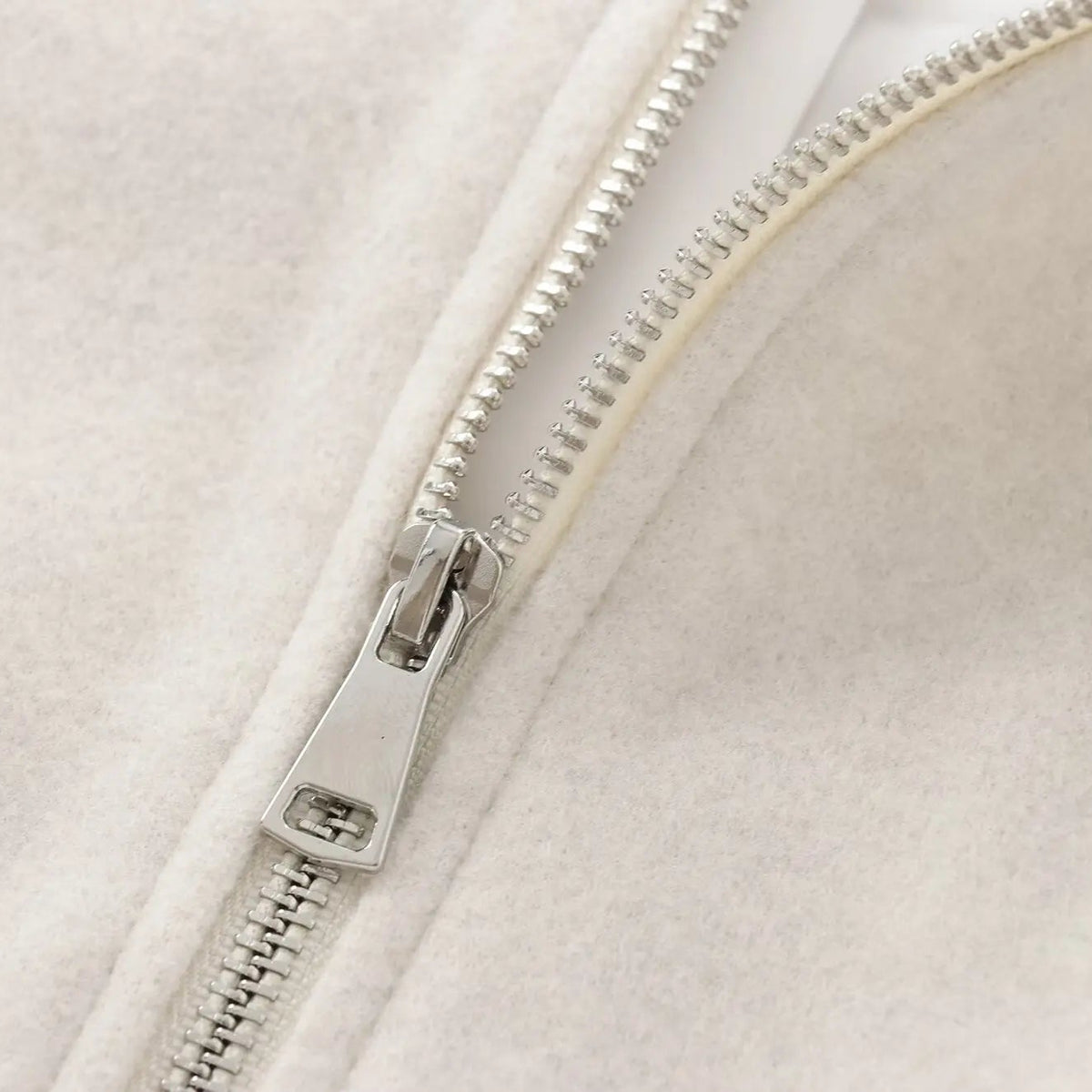 Chaqueta Bomber Cropped para Mujer | Deportiva de Manga Larga con Cremallera