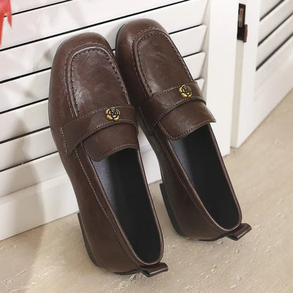 Mocasines para Mujer | Mocasines con Broche Floral Dorado