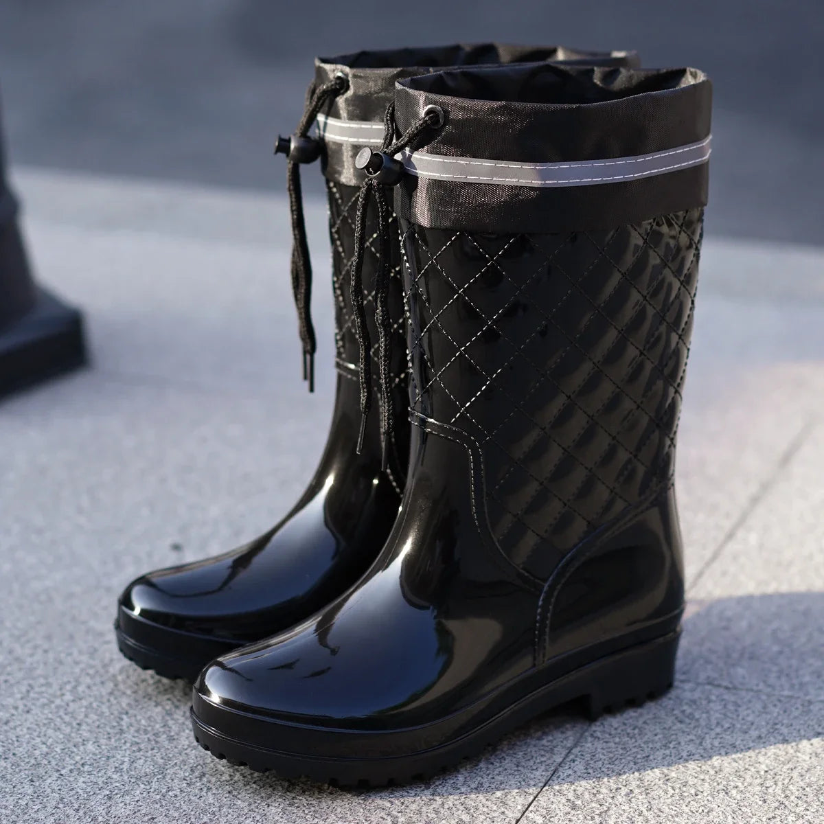 Botas de Agua Negras para Mujer | Botas de Lluvia Acolchadas con Cordón