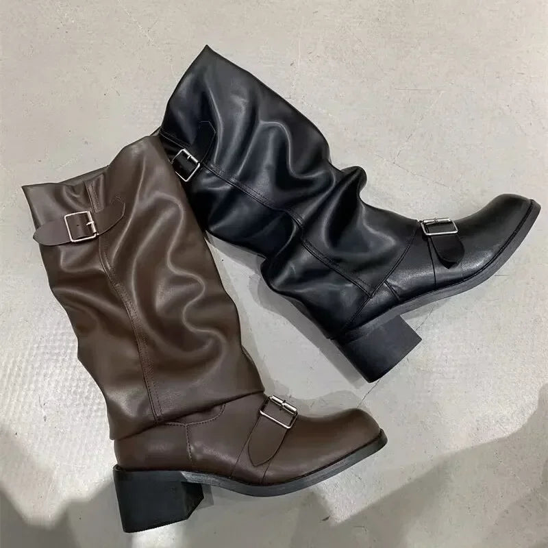 Botas Altas Moteras para Mujer | Botas Fruncidas con Hebillas y Tacón Ancho