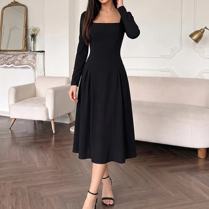 Vestido de Punto Negro Cuello Cuadrado para Mujer | Manga Larga