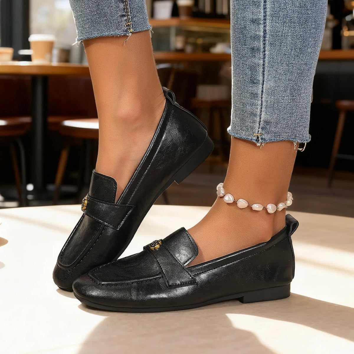 Mocasines para Mujer | Mocasines con Broche Floral Dorado