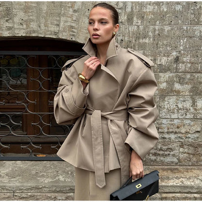Gabardina Cruzada Corta para Mujer | Chaquetón de Entretiempo con Cordón