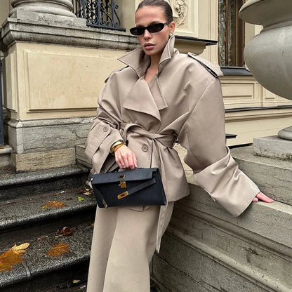 Trench Corto Cruzado para Mujer | Chaquetón de Hombros Anchos con Cordón