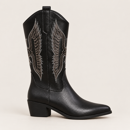 Bota cowboy negra con bordado vista de perfil