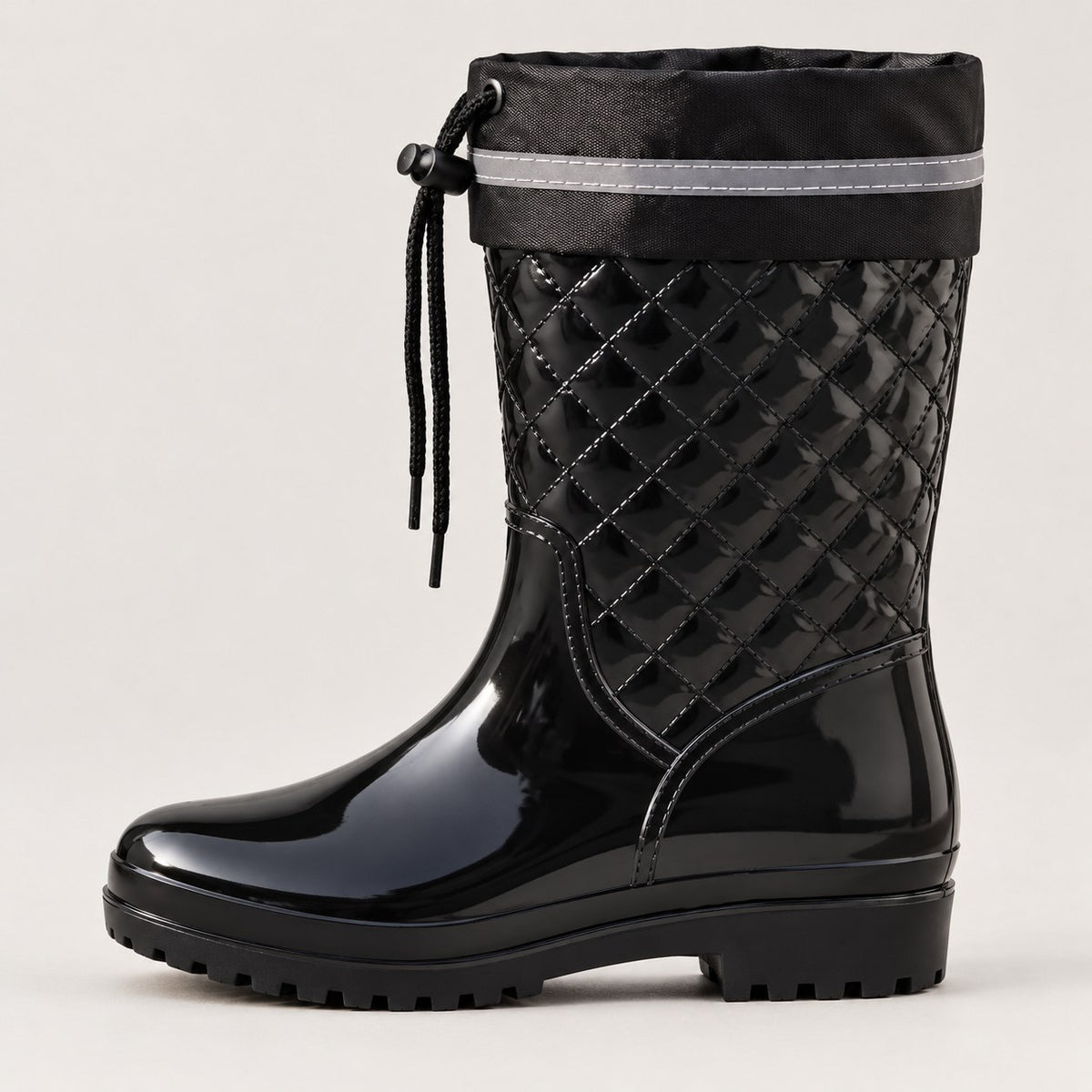 Bota de agua negra acolchada de perfil