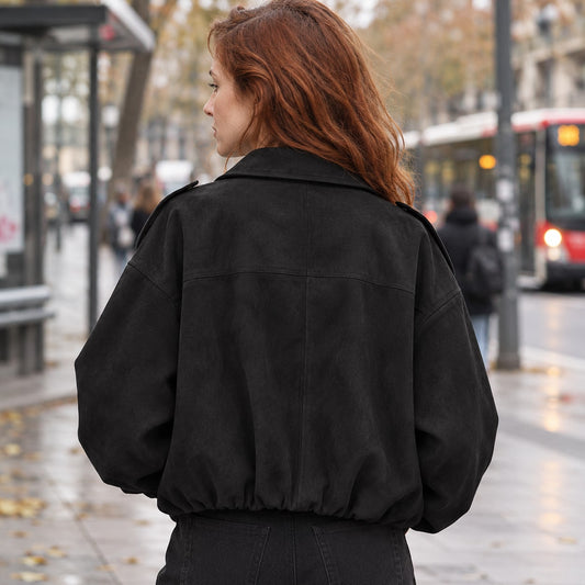 Chaqueta bomber de ante sintético negra vista de espalda