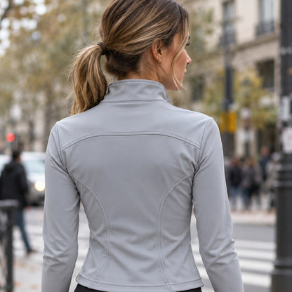 Chaqueta deportiva entallada gris vista de espalda