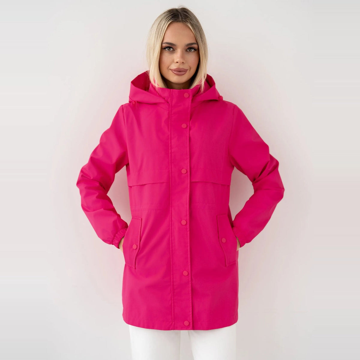 Parka con capucha fucsia para mujer, foto real