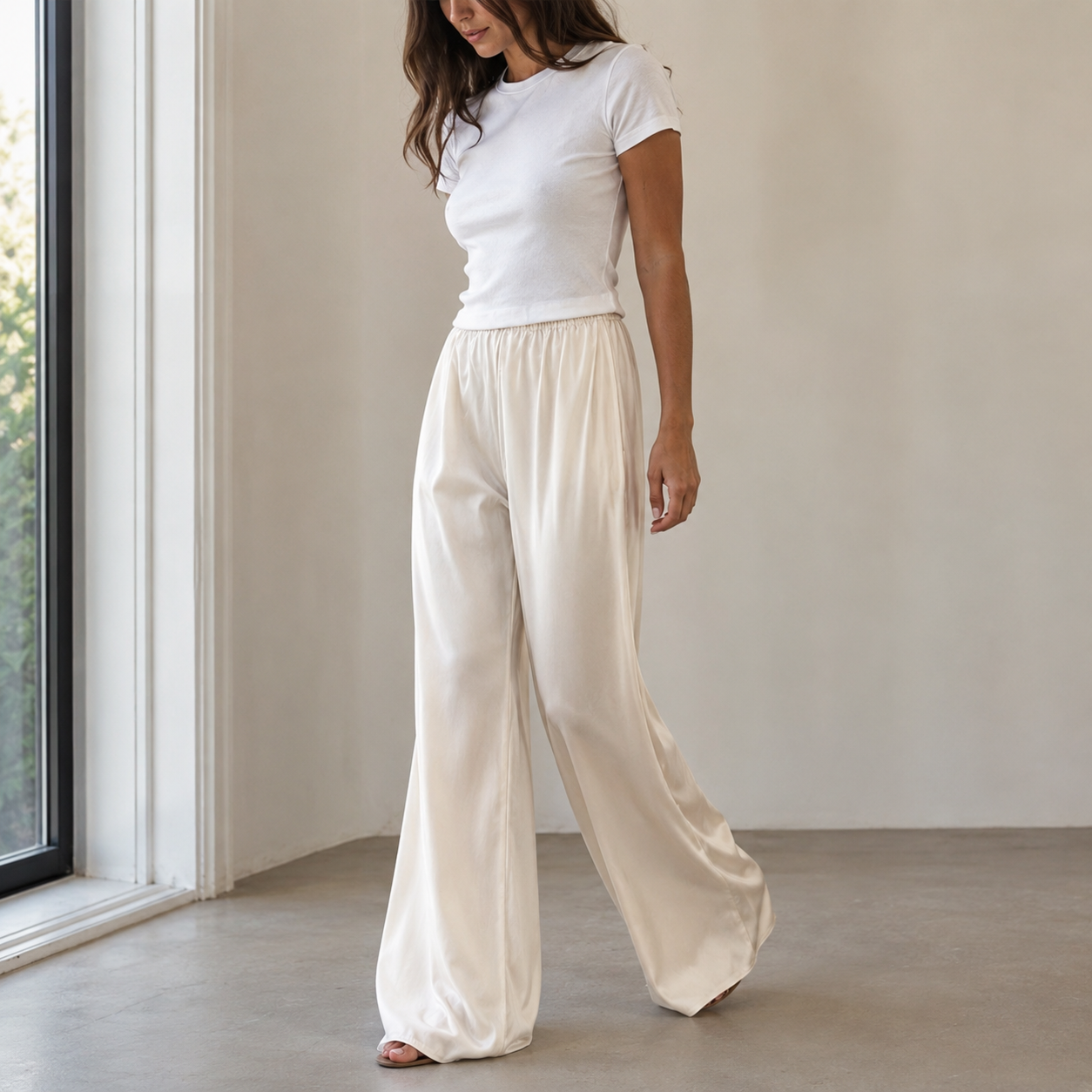Pantalón satinado beige