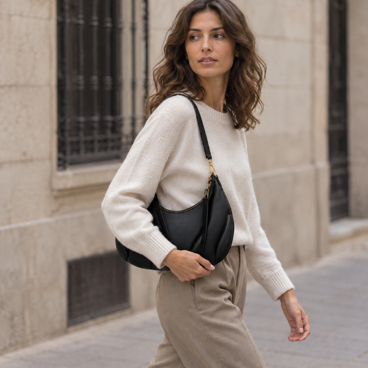 Bolso baguette grabado Negro, secundaria lifestyle llevado en calle