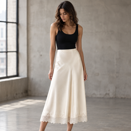 Falda Midi Plisada con Encaje Beige