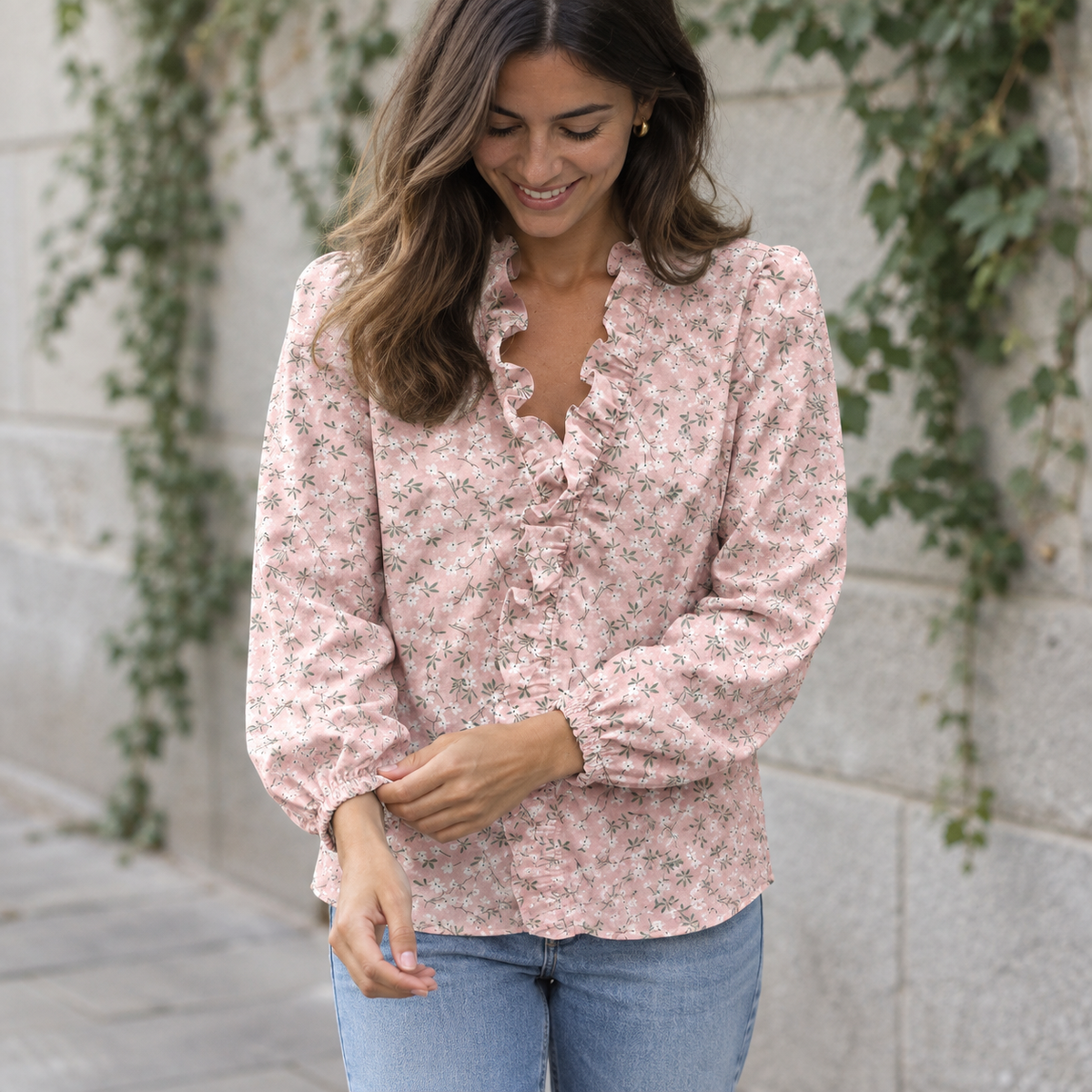 Blusa de volantes rosa estampada de flores